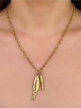 New! Trending Gold Fish Charm Necklace 16-18”